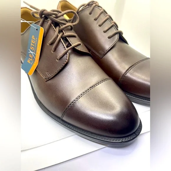 G.H. Bass & Co. Men's Flex Step Cap-toe/Brown Shoes 9 W / NWB /Boys/ Slip Res.